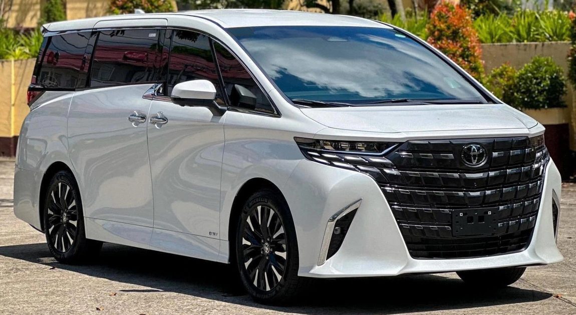 Đánh giá Toyota Alphard 2024: Sự lựa chọn hoàn hảo cho golfer